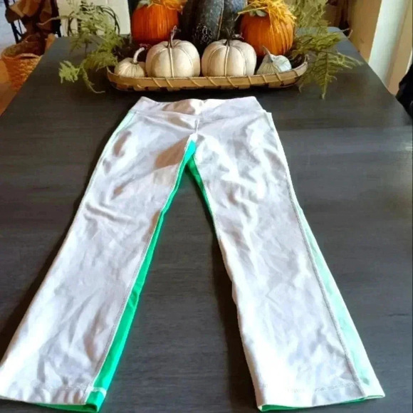 Lululemon Legging NWOT - Picture 3 of 7